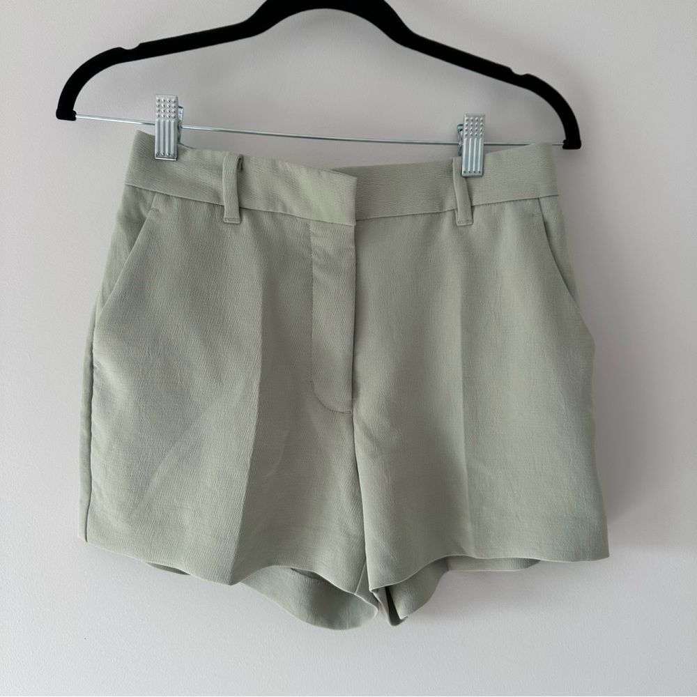 Wilfred Anthem Shorts mint green Sz 2